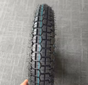 Pneu et <span class=keywords><strong>chambre</strong></span> à air pour <span class=keywords><strong>brouette</strong></span> 4.00 X 8 3.50-8 4PR, pneu pour <span class=keywords><strong>brouette</strong></span> complet avec <span class=keywords><strong>chambre</strong></span> à air, valve en caoutchouc TR13 - Product Image 4