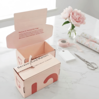 Boîte d'emballage rose personnalisée avec logo, en carton ondulé avec bande de déchirement, boîte d'expédition pour cadeaux et emballage e-commerce