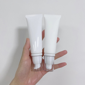หลอดบีบแบบไม่มีอากาศสำหรับบรรจุภัณฑ์ครีม<span class=keywords><strong>กันแดด</strong></span>และเครื่องสำอางอเนกประสงค์แบบพลาสติก - Product Image 1