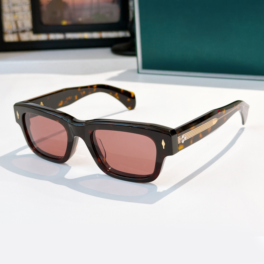 Tortoiseshell frame red