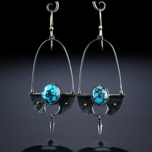 Orecchini lunghi a forma di proiettile per donna, accessori per l'orecchio in stile vintage da indossare tutti i giorni - Product Image 4