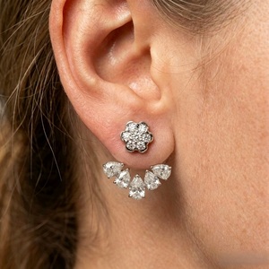 Boucles d'oreilles clous rondes en diamant naturel, or blanc 18 carats, 24 pièces, 1,80 carat, certifiées IGI, bijoux de mariée sur mesure, prêts à être expédiés - Product Image 4