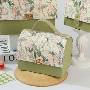 2025 baru desain kecil segar beludru Perancis tulip perasaan kelas tinggi pengiring pengantin kotak hadiah pengiring pengantin - Product Image 5