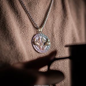 Collar con Colgante de Runa Vikinga Valknut, Acero Inoxidable, Amuleto Nórdico, Símbolo del Cuervo de Odín, Talismán, Joyería Nórdica para Hombres y Mujeres - Product Image 4