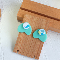 Boucles d'oreilles pendantes longues en acrylique géométrique coloré à imprimé léopard et pois - Design animal artistique élégant pour femmes, cadeau parfait