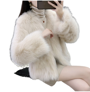 Vêtements pour femmes de haute qualité, décontractés, en laine et polyester, courts, doux, en fausse fourrure, en polaire, manteaux de <span class=keywords><strong>trench</strong></span> <span class=keywords><strong>pas</strong></span> chers pour femmes - Product Image 1