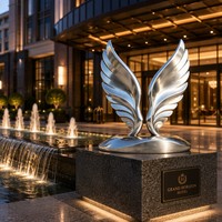 Sculpture d'ailes d'ange en acier inoxydable 3D poli avec des thèmes de fée et de musique - Art moderne pour la fête nationale ou les cadeaux de Noël