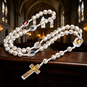 Elegante rosario católico de cuentas de acrílico de colores con San Benito, cruz de Santiago y corazón de Jesús. - Product Image 2