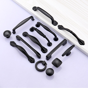 Poignées de meuble modernes en alliage d'aluminium noir, forme barre, durables, pour tiroirs, armoires et placards - Product Image 1