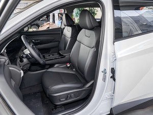 <span class=keywords><strong>Hyundai</strong></span> <span class=keywords><strong>Tucson</strong></span> <span class=keywords><strong>4x4</strong></span> Edición Desierto, Eficiente en Consumo de Combustible, 0KM, Auto Nuevo en Venta - Product Image 4