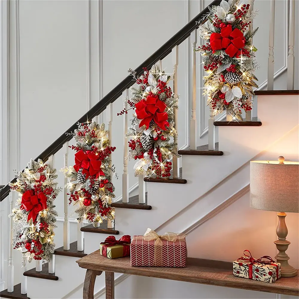 طوق LED لامع لدرج عيد الميلاد, اكليل من الزهور لدرج عيد الميلاد ، زينة الكريسماس