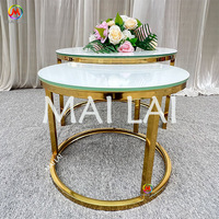 Tables d'appoint de luxe pour maison en acier inoxydable avec cadre doré Meubles modernes simples en marbre blanc Table basse creuse