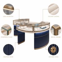 Vitrine de luxe pour bijoux avec design en dôme, éclairage LED, présentoir en acrylique pour bijouterie et centre commercial