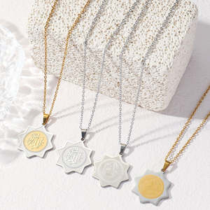 Collar con <span class=keywords><strong>Elemento</strong></span> de <span class=keywords><strong>Fe</strong></span> Central - Colgante Geométrico de Acero Inoxidable, Impermeable y Antideslustre con la Palabra Allah, Regalo Islámico al por Mayor 2026 - Product Image 1