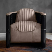 Sofá Industrial Personalizado KARFASA Modelo 2046-1S, de Cuero Genuino, con Reposabrazos de Aluminio Vintage, Estilo Aviador, Hecho a Mano, con Detalles Metálicos, de una Sola Plaza