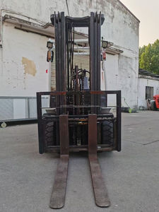 Chariot élévateur triple TCM de 3 tonnes d'occasion avec moteur diesel pour bâtiment électrique, hauteur de levage de 4.5m, 3 mâts dans la cour de Hefei - Product Image 4