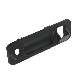 ฝาครอบมือจับฝาท้ายรถยนต์ฮุนได รุ่น 81260C1010 ทำจากพลาสติก สำหรับเปลี่ยนอะไหล่รถยนต์โซนาต้า LF ปี 2015 - Product Image 1