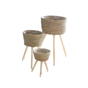 Pots à fleurs en rotin tressé style nordique avec pieds en bois pour la décoration intérieure - Product Image 5