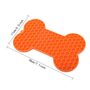 Eco-Friendly Slow Food Bowl para <span class=keywords><strong>Pet</strong></span> Cães e Gatos Osso Mat Design com Ventosa Silicone Dog Lick Pad - Product Image 3