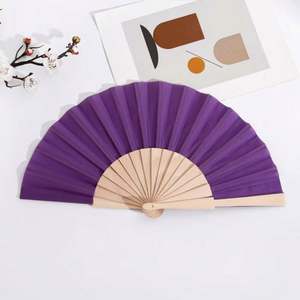 Abanico de madera personalizado de una sola cara, español, de 16 pulgadas cuadradas, con varillas de madera y tela de poliéster, para fiestas - Product Image 2