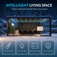 Pergola en aluminium rétractable avec système motorisé intelligent et toit à lames orientables, porte coulissante en verre pour espace extérieur