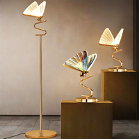Lampe de table moderne et simple pour salon, avec lumière LED blanc chaud, abat-jour en métal et acrylique en forme de papillon