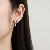 Boucles d'oreilles créoles en laiton faites à la main, motif fleur de lotus et perles, plaqué or, style chinois, bijoux de bureau/carrière pour femme
