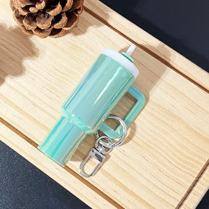 Llavero Mini Taza Colorido al por Mayor, Lindo Porta Bálsamo <span class=keywords><strong>Labial</strong></span> Desmontable con Forma <span class=keywords><strong>de</strong></span> Taza, Colgante para Bolso - Product Image 5