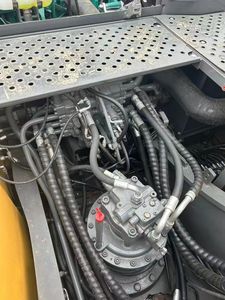 Excavatrice sur chenilles Volvo d'occasion de haute qualité EC240/240LC/EC360BLC, boîte de vitesses, pompe à engrenages, roulement moteur, 130 kW, capacité de la benne de 1,3 m - Product Image 5