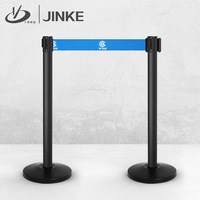Poteau de barrière de ligne de file d'attente en métal rétractable de 8cm avec barrière de trafic de ceinture d'avertissement pour un contrôle efficace des foules