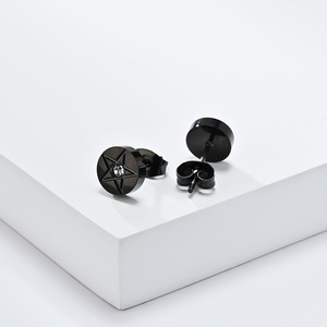 Pendientes de Diamantes con Forma de Pentagrama, Engaste de Garra en Forma de Estrella Dorada, Joyería de Moda Unisex - Product Image 4