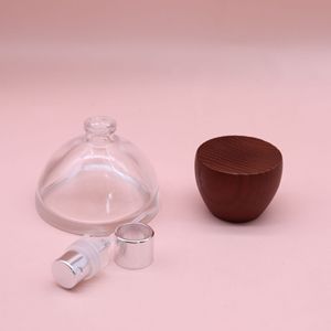 Flacon en verre de parfum de 30ml avec capuchon en bois de noyer en forme de cône pour crème pour le visage - Product Image 3