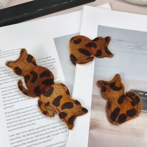 YY Cute Cat Design Magnetic PU Leather <b>Bookmark</b> Handmade <b>Bookmark</b> Book Page Clips Promotional <b>Bookmark</b> Book Lover's Gift - Product Image 4