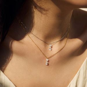 สร้อยคอจี้เพชรคิวบิกเซอร์โคเนีย 5A ชุบทองคำขาว 14K เงินแท้ S925 ดีไซน์ใหม่จาก Dylam ของขวัญวันครบรอบสำหรับผู้หญิง - Product Image 4