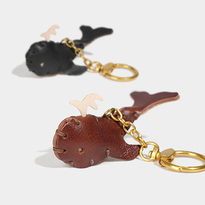 Llavero de cuero de ballena hecho a mano, de piel de vaca de capa superior curtida vegetalmente, colgante para bolso y adorno para coche de cuero genuino - Product Image 2