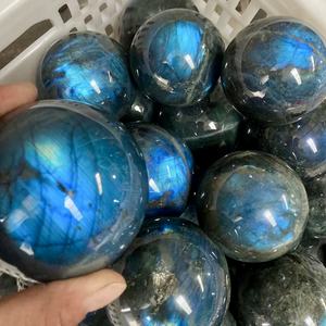 הסיטונאי באיכות גבוהה מגולף כחול & ירוק נוצץ לאברדורייט כדור מלוטש לעיצוב הבית מתנות קריסטל - Product Image 4