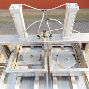 Presse à fromage compacte de table FINEWAY, haute puissance 10 kW, tension 220 V/380 V, garantie 1 an pour la fabrication artisanale de fromage en petites quantités - Product Image 4