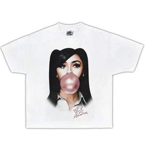 T-shirt graphique Mariah The Scientist pour enfants, coupe oversize, col rond, manches courtes, 100% coton jersey, style streetwear - Product Image 1