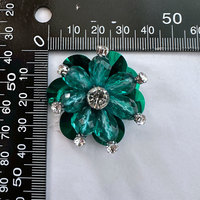 Approvisionnement d'usine direct à la main 3.9cm paillettes stéréo fleurs bricolage sacs perlés vêtements à la mode boutons de manchette épingles boucles Corsage