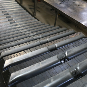 Goedkope Prijs Crawler <span class=keywords><strong>Rubber</strong></span> Track Voor Rijstoogster Gebruik <span class=keywords><strong>350</strong></span>*100*58 - Product Image 2