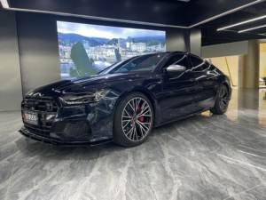 SAIC Audi A7L <span class=keywords><strong>2022</strong></span>, berline intermédiaire-grande, turbo, cuir, R20, intérieur foncé, vitesse maximale de <span class=keywords><strong>208</strong></span> km/h - Product Image 1