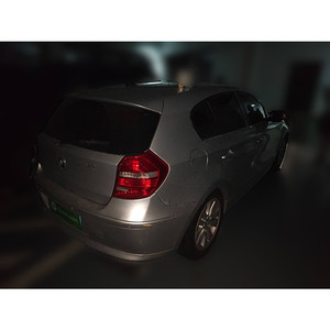 Guazi pas cher <span class=keywords><strong>prix</strong></span> <span class=keywords><strong>BMW</strong></span> série <span class=keywords><strong>1</strong></span> <span class=keywords><strong>essence</strong></span> 2.0 voiture d'occasion RWD 5 sièges - Product Image 6
