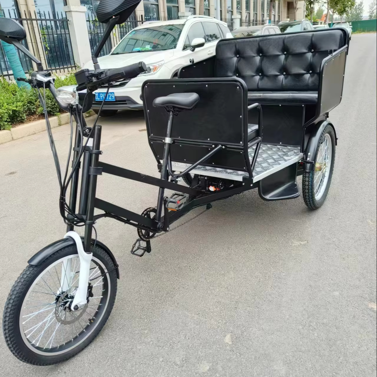 ペディカブ自転車5席人力車大人用乗客三輪車チャイルドシート付き