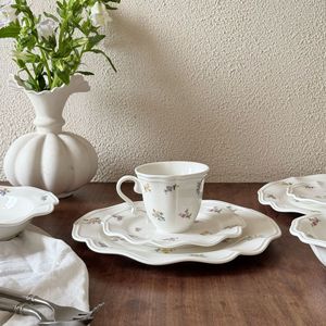 Juego de Vajilla de Gres Pulido Blanco Vintage de Lujo Ligero con Patrón de Plantas de Jardín Francés, Plato, Tazón, Taza de Café, Postre - Product Image 5
