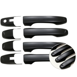 Cubierta de Manija Exterior para Puerta de Coche en Cromo y Negro, Nuevo Diseño, para Toyota Raize 2022 en Adelante - Product Image 1