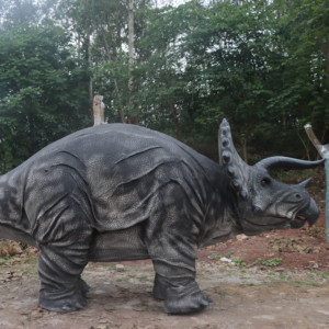 Costume de dinosaure <span class=keywords><strong>Triceratops</strong></span> grandeur nature personnalisé, <span class=keywords><strong>Jurassic</strong></span> <span class=keywords><strong>World</strong></span>, avec rugissement, structure métallique, peau en silicone, pour parc d'attractions et d'aventure - Product Image 3