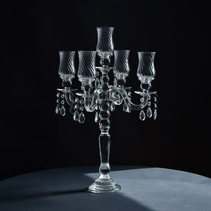 Direct usine Bougeoir pilier style rétro à <span class=keywords><strong>5</strong></span> <span class=keywords><strong>branches</strong></span> en <span class=keywords><strong>cristal</strong></span> K9 et métal argenté, fait main, écologique, UV, Saint-Valentin - Product Image 1