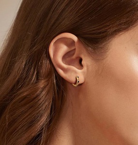 Pendientes de plata de ley 925 para mujer, con circonita de color estrella, tipo Huggie Hoop, delicados, modernos, para uso diario, joyería de moda para damas, regalo. - Product Image 4