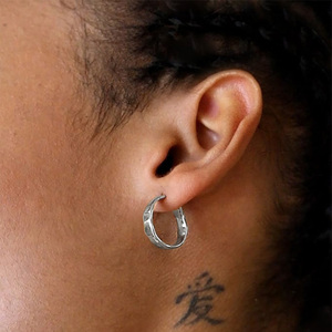 Siren <span class=keywords><strong>Muse</strong></span> Wave Boucles d'oreilles à clipser en argent sterling 925 de luxe minimaliste pour femmes et filles Boucles d'oreilles en plaqué or - Product Image 4