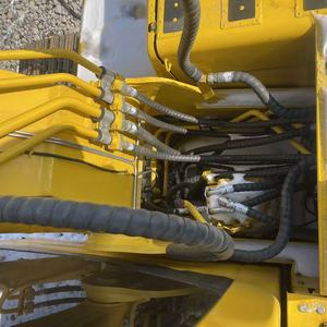 Excavadora Komatsu PC220 Usada, 90% Nueva, Pocas Horas, Despacho de Aduana, Envío Global - Product Image 5